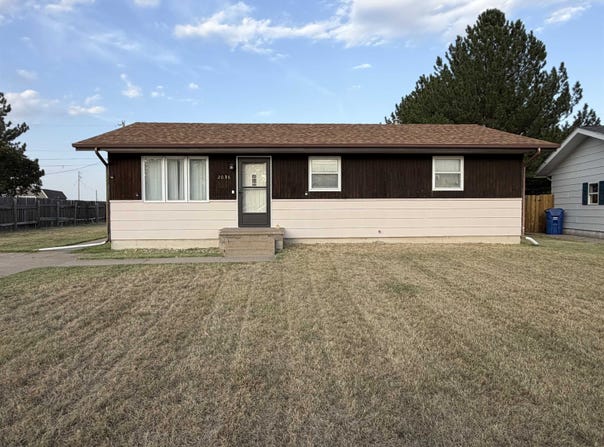 2036 Metro Ln, Hays, KS 67601