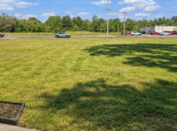 3006 S Dort Highway, Flint, MI 48507