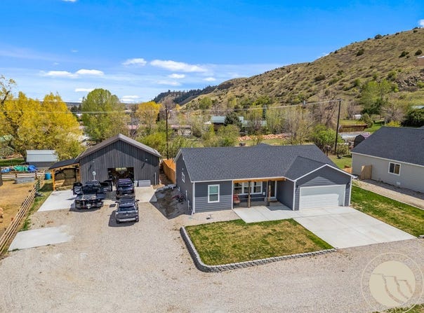 14 S Avis, Absarokee, MT 59001