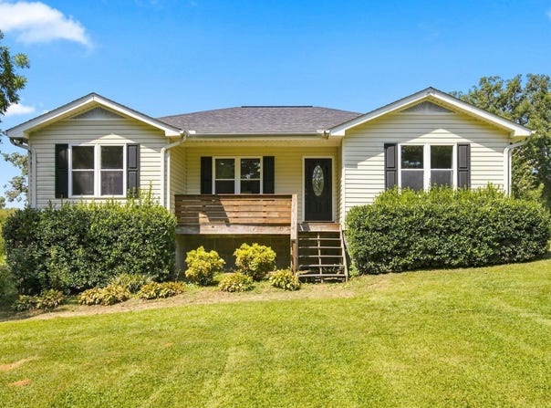 300 Co Rd 1292, Vinemont, AL 35179