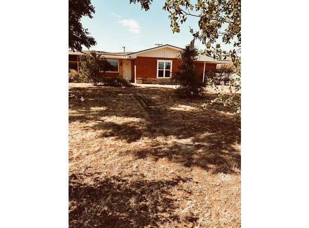 126 Coliseum Dr, Snyder, TX 79549