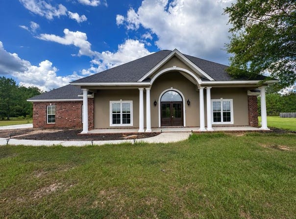 135 Joan Dr, ELLISVILLE, MS 39437