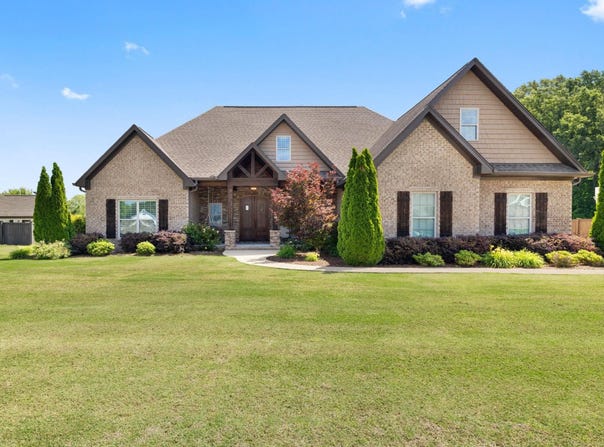181 Carron Ln, Tuscumbia, AL 35674