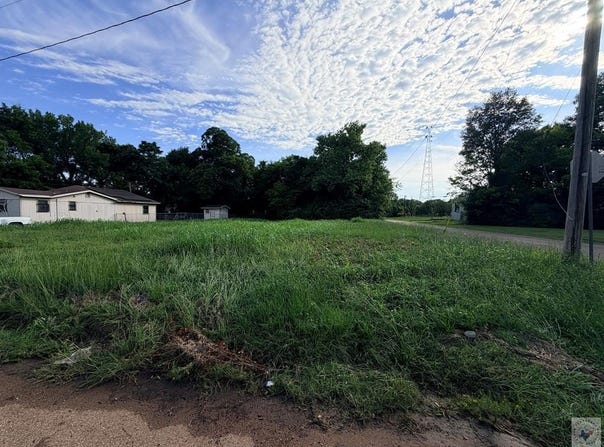 1423 Oak St, Texarkana, TX 75501
