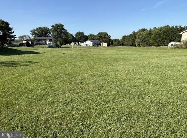 FREEDOM Drive, SPRING GROVE, PA 17362