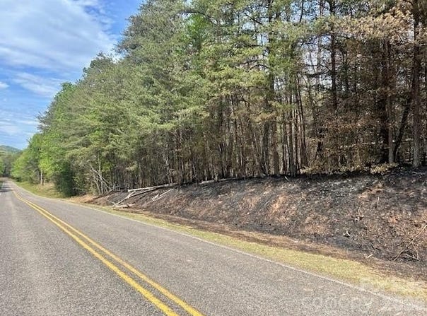 Mountain View Circle, Lenoir, NC 28645