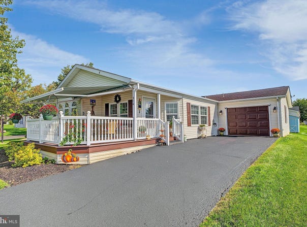 316 BLACKBERRY Circle, NEW HOPE, PA 18938