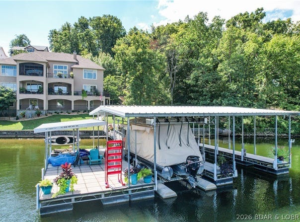 1163 Beacon Pointe Circle, Lake Ozark, MO 65049