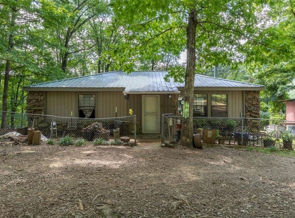 10619 Old Cabin Road, Winslow, AR 72959