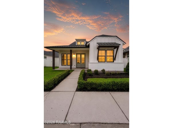 103 Tea Rose Drive, Broussard, LA 70518