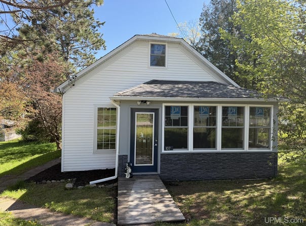107 Fourth Street, Crystal Falls, MI 49935
