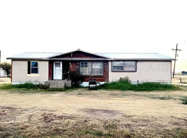600 CHESTER Avenue, Panhandle, TX 79068-1100
