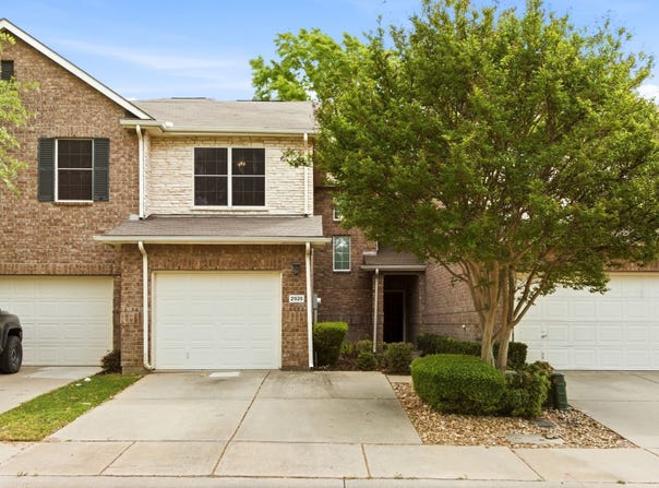 2925 Saint Andrews Drive, Lewisville, TX 75067