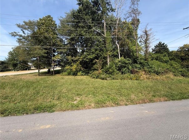 Breckenridge Drive, Hannibal, MO 63401