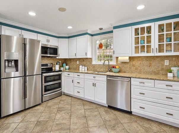13 Winslow Rd, Sharon, MA 02067