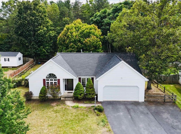 95 SUGARCAMP LN, STUARTS DRAFT, VA 24477