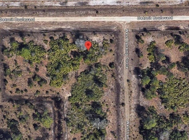 2084 W Lansing Circle, Alva, FL 33920