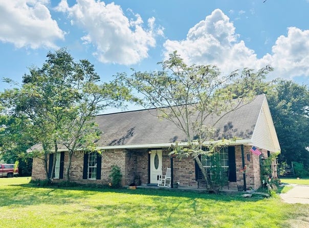 27 Beaverwood Rd., Picayune, MS 39466