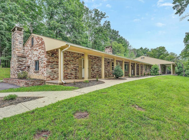5885 Bent Mountain Rd, Roanoke, VA 24018