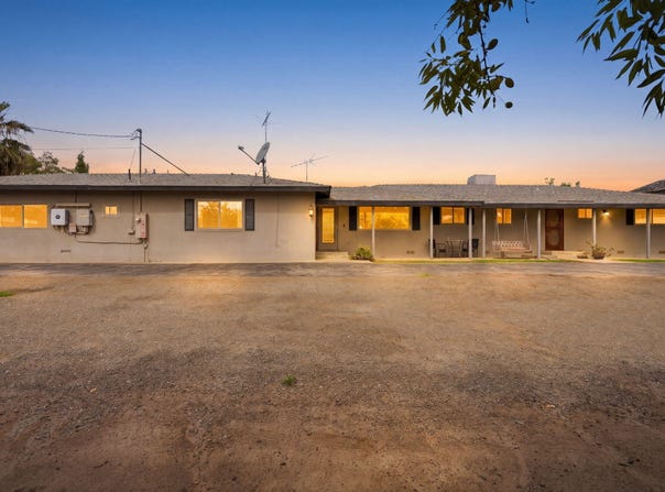 5308 E Mount Whitney Avenue, Laton, CA 93242
