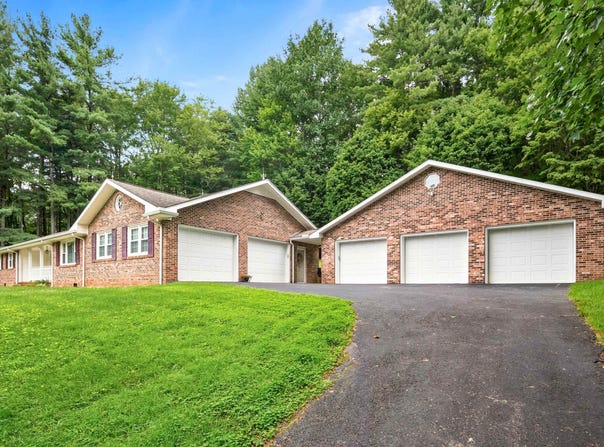 7543 Indian Valley Road, Willis, VA 24380