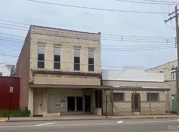 528 E Broadway, Alton, IL 62002