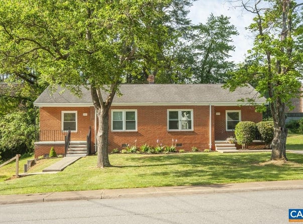 2218 WAYNE AVE, CHARLOTTESVILLE, VA 22901