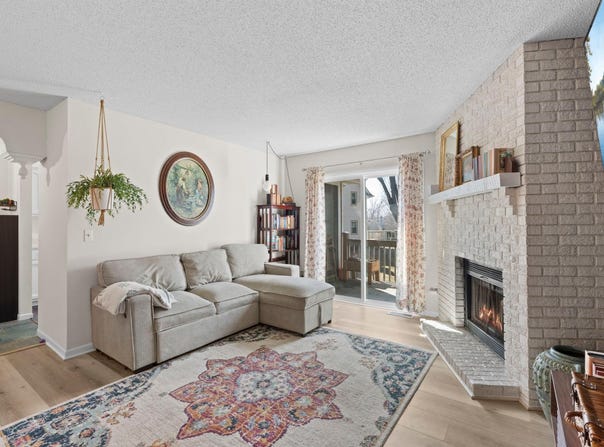 3861 Gold Point B, Eagan, MN 55122