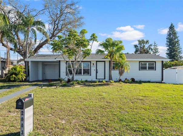 2003 6TH Place SW, LARGO, FL 33770