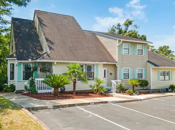1422 Baldwin Ct., Little River, SC 29566