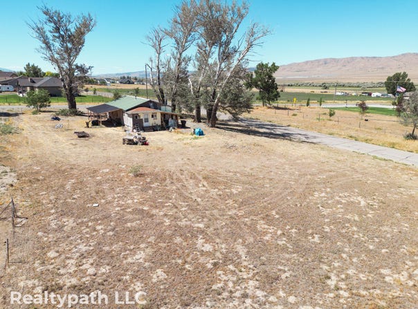 180 W 300 S, Mona, UT 84645