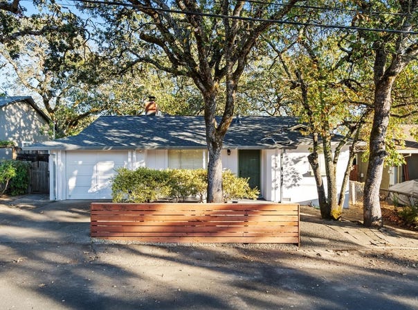 580 E Thomson Avenue, Sonoma, CA 95476