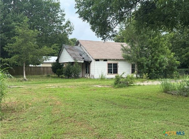 206 Farish Avenue, Rosebud, TX 76570