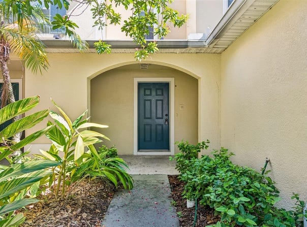 10818 GREAT CARLISLE Court, RIVERVIEW, FL 33578
