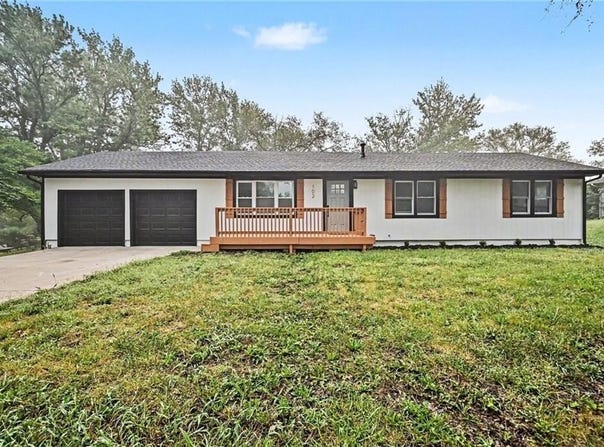 102 O E Avenue, Excelsior Springs, MO 64024