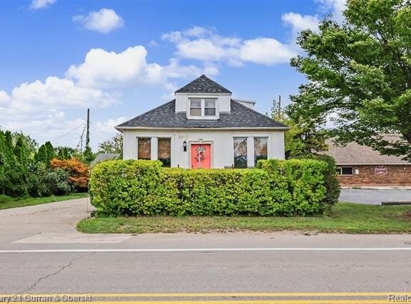 26552 W Huron River Drive, Flat Rock, MI 48134