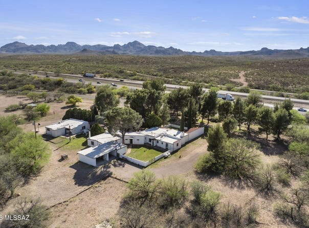 2521 E Frontage Road, Tubac, AZ 85646