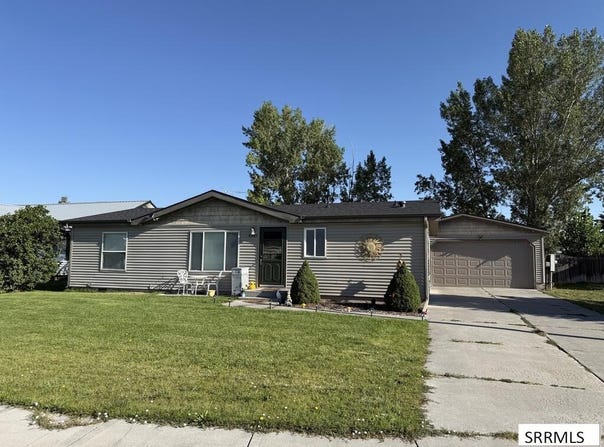 4349 Wagonwheel Cir, Ammon, ID 83406