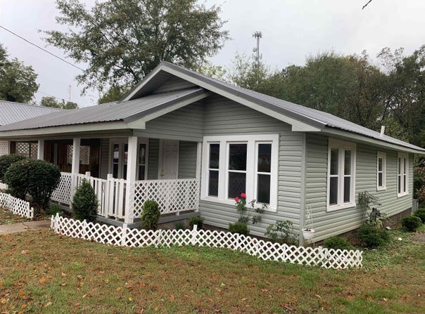 807 4th St, Red Bay, AL 35582