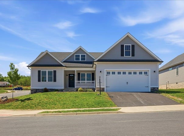 201 SPRING RUN LN, Waynesboro, VA 22980