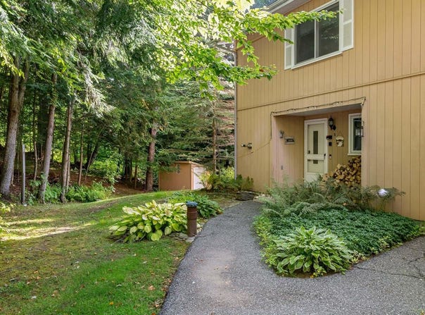 145 Fox Hill Road, Stowe, VT 05672