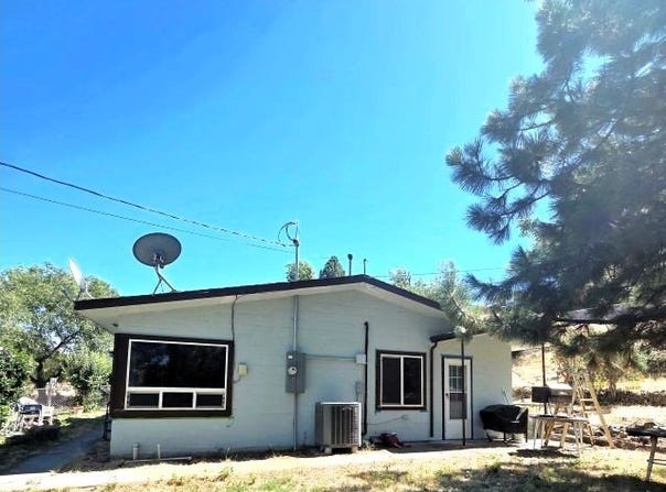 1070 MAIN St, Arlington, OR 97812