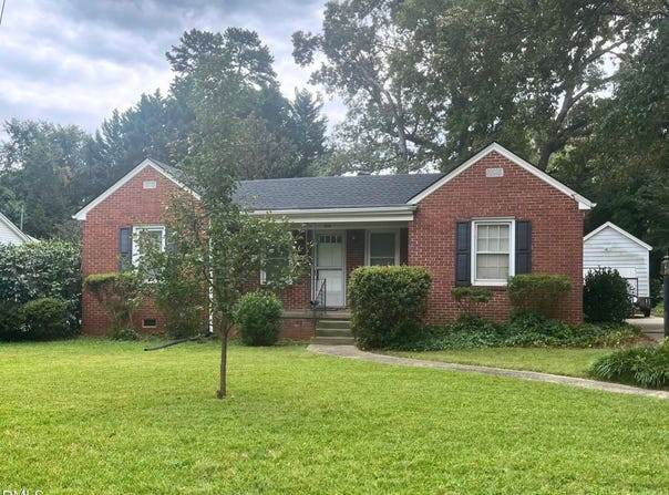 1316 Hawthorne Lane, Burlington, NC 27215