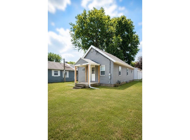 1820 W 9th Street, Dixon, IL 61021
