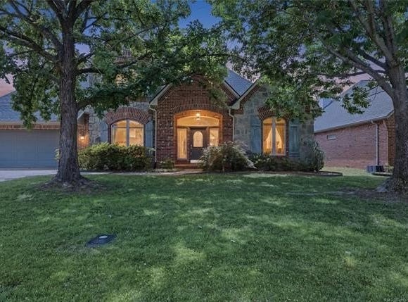 9818 E 83rd Place, Tulsa, OK 74133