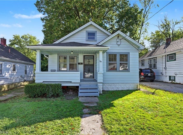957 E Dewey Avenue, Youngstown, OH 44502