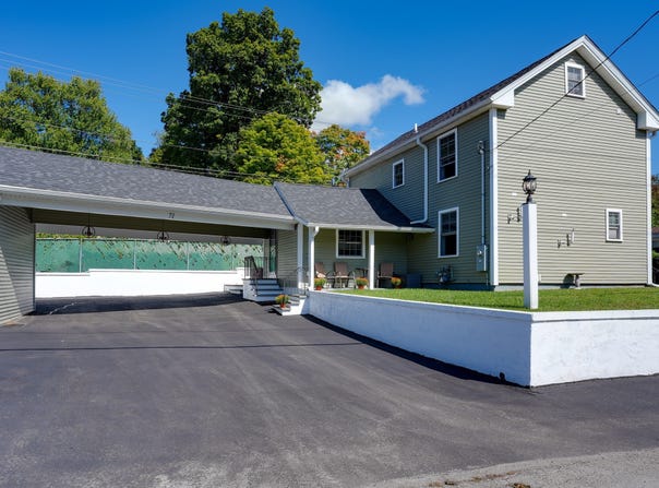 71 River St, Leominster, MA 01453