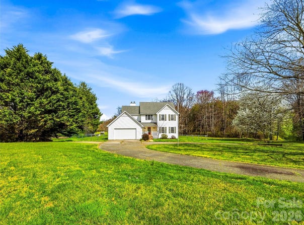 61 Rolling Hills Road, Mills River, NC 28759