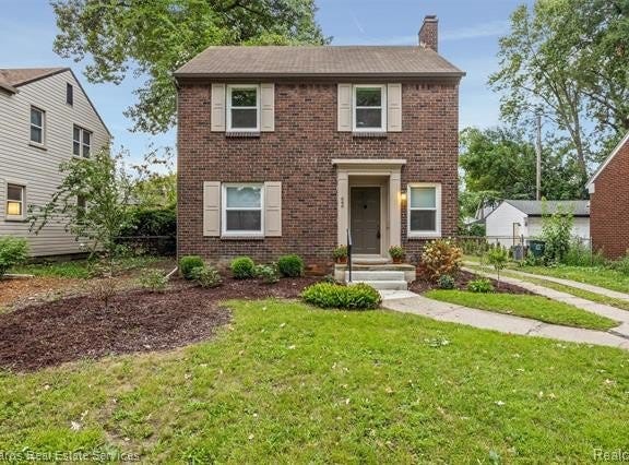 444 E Hazelhurst Street, Ferndale, MI 48220
