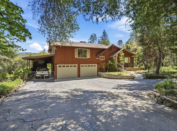49628 Stillmeadow Drive, Oakhurst, CA 93644